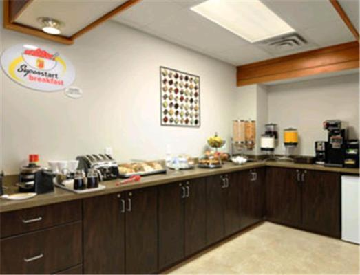 Super 8 By Wyndham Innisfail Esterno foto